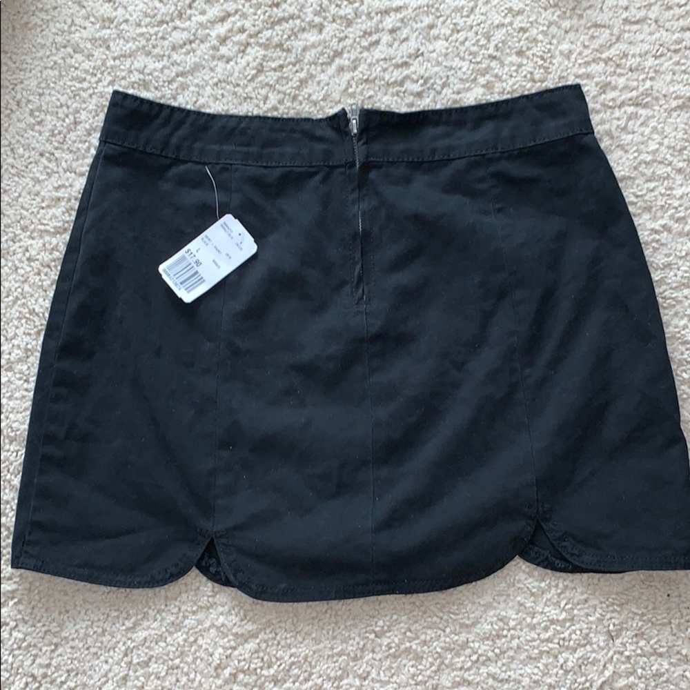 Large Scallop skirt BRAND NEW